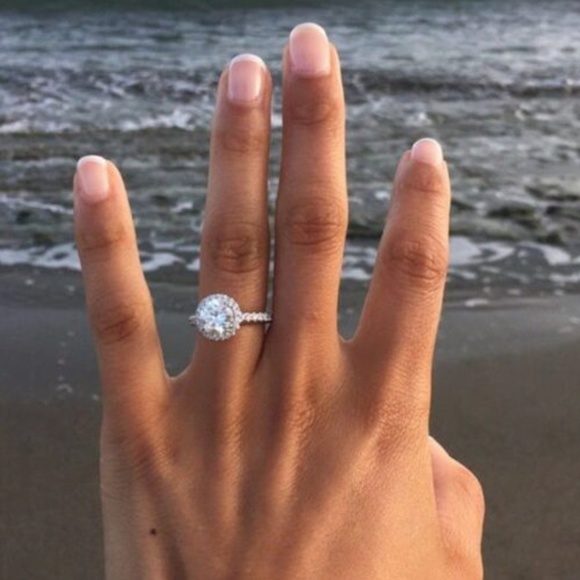 New Sterling Silver White Sapphire Diamond Ring, cute Ring, shiny Ring. - Picture 4 of 4